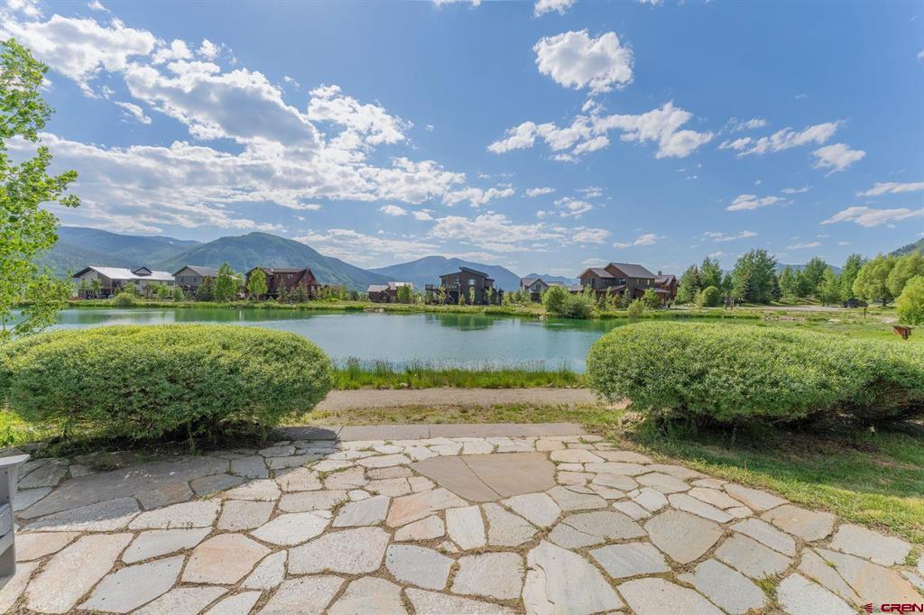 330 Larkspur Loop