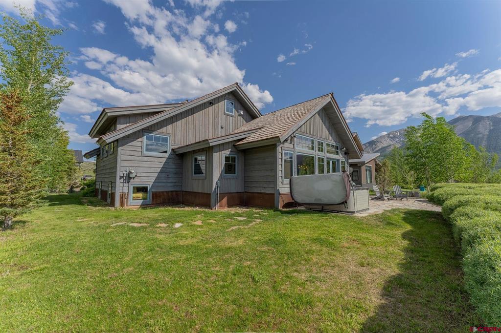 330 Larkspur Loop