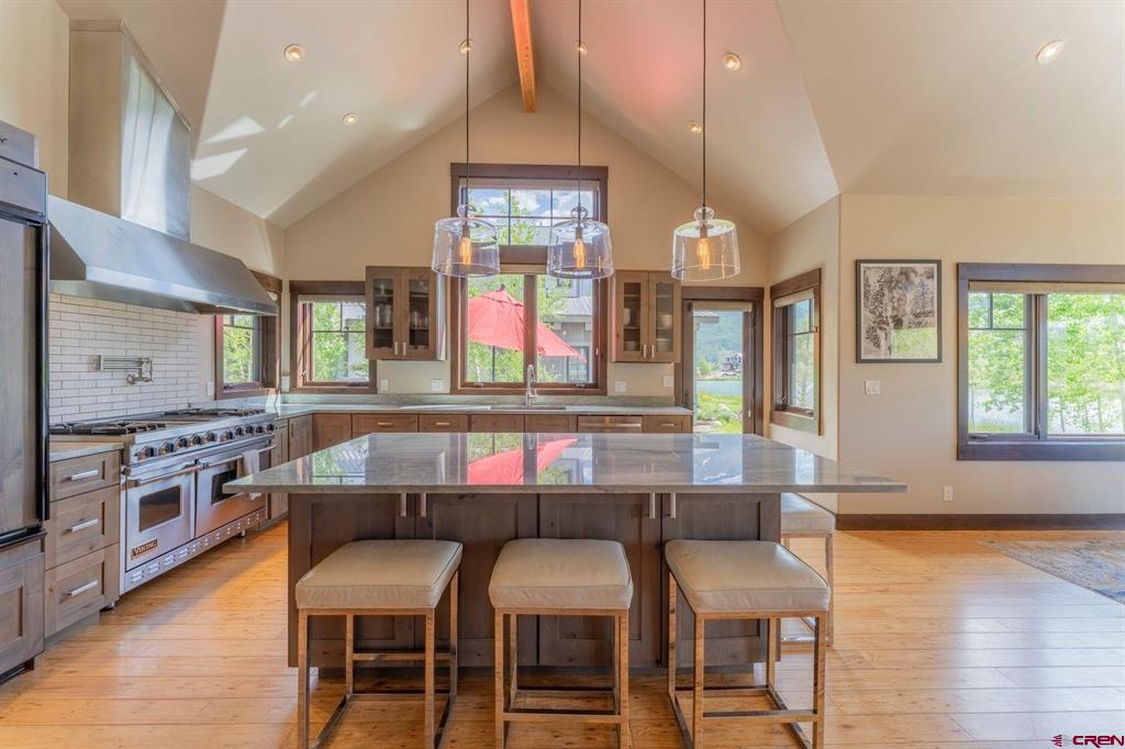 330 Larkspur Loop