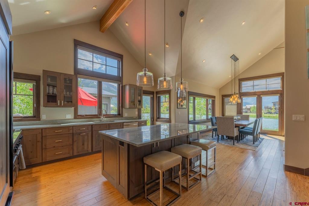 330 Larkspur Loop