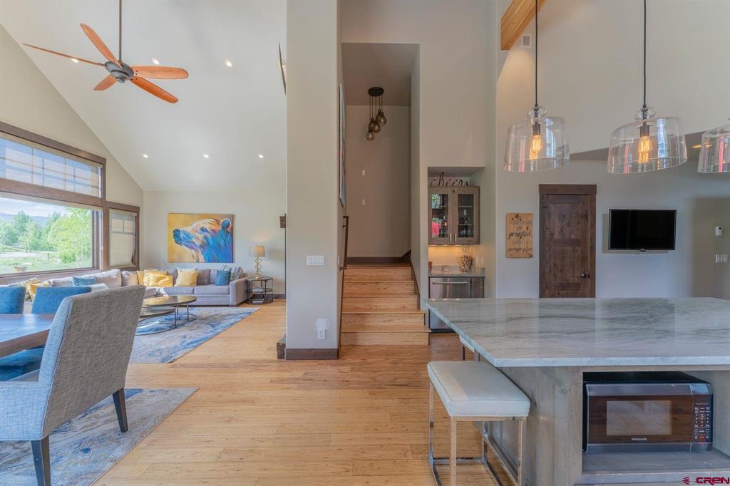 330 Larkspur Loop