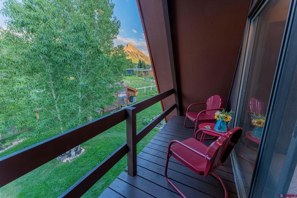 13 Cinnamon Mountain Road