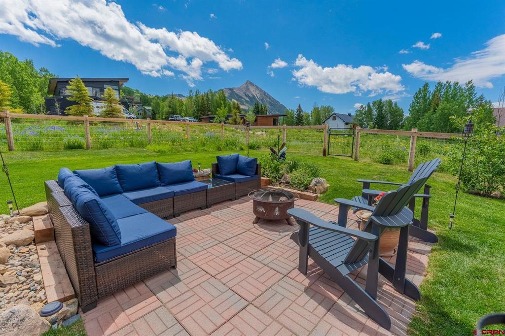 13 Cinnamon Mountain Road