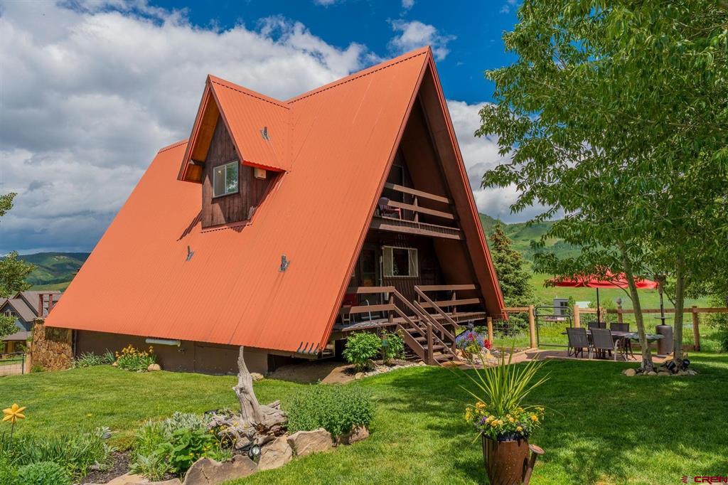 13 Cinnamon Mountain Road