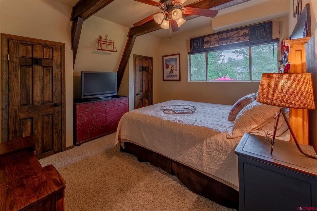 13 Cinnamon Mountain Road