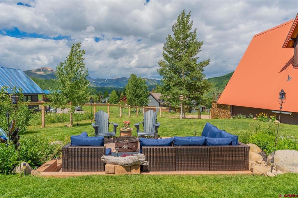 13 Cinnamon Mountain Road