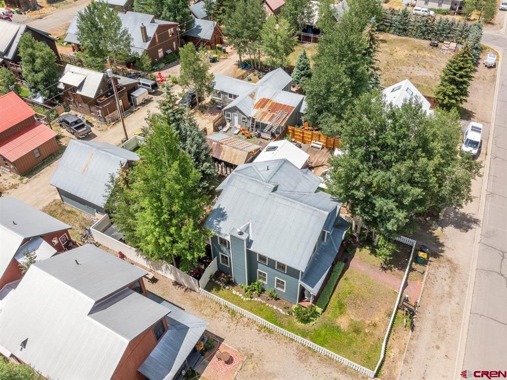 220 Teocalli Avenue