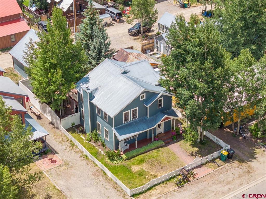 220 Teocalli Avenue