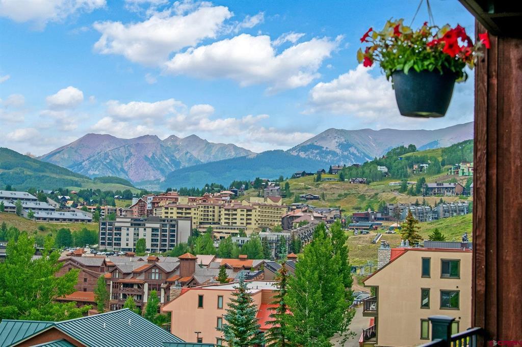 32 Hunter Hill Road Unit: B-204