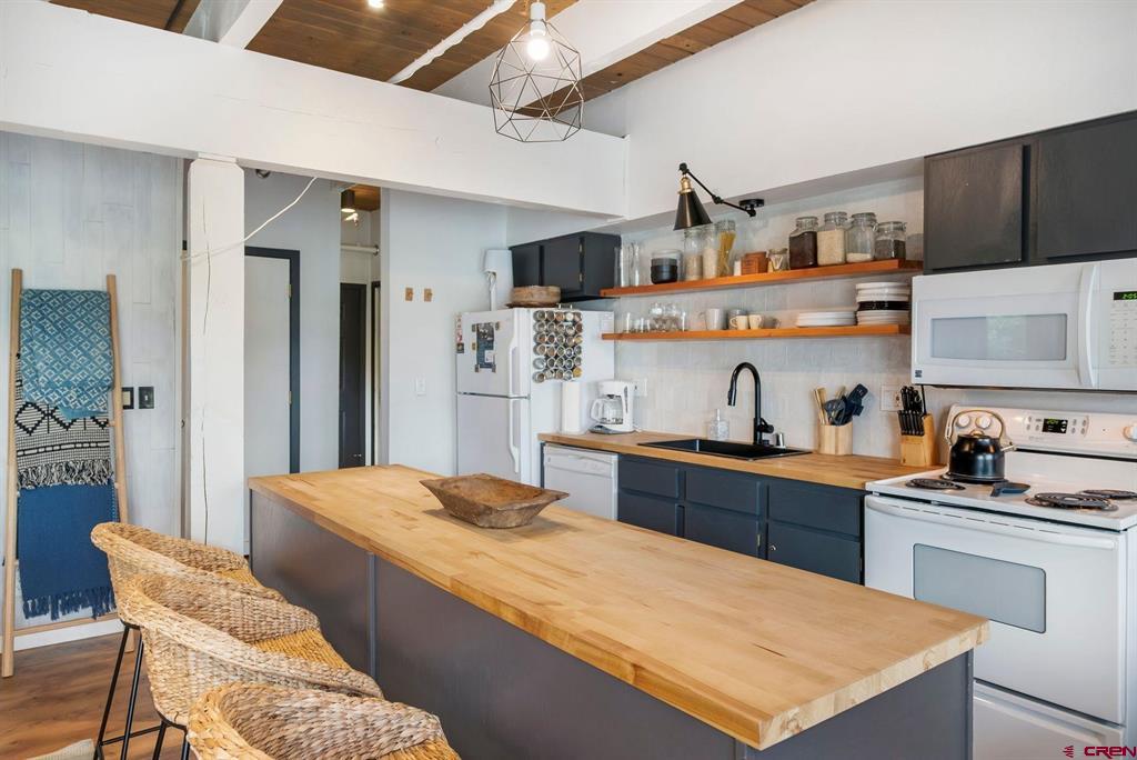 32 Hunter Hill Road Unit: B-204