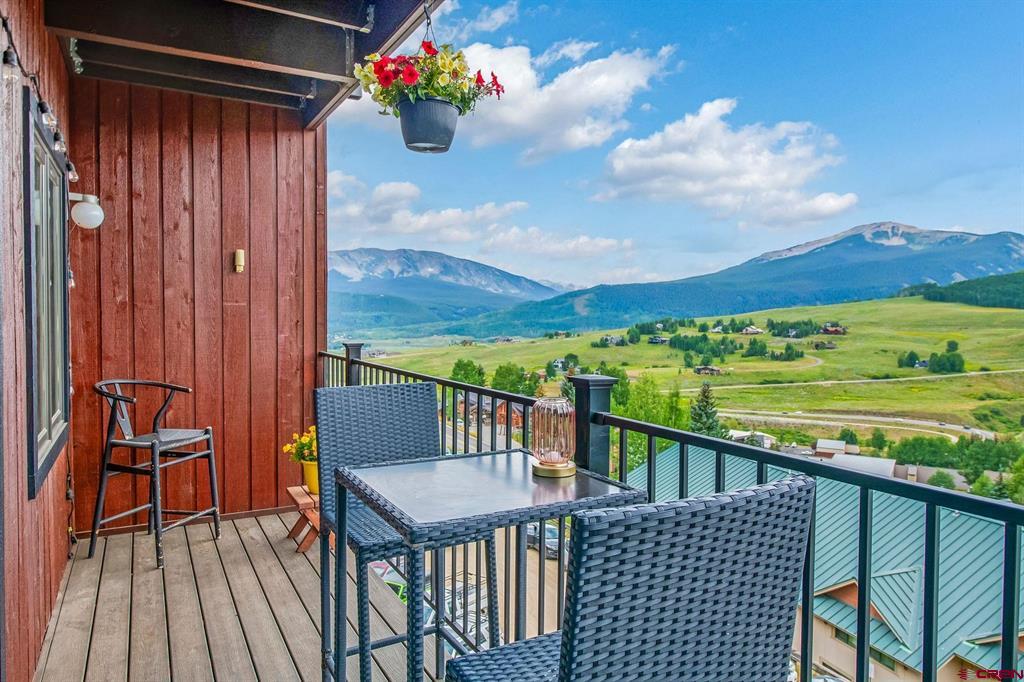 32 Hunter Hill Road Unit: B-204