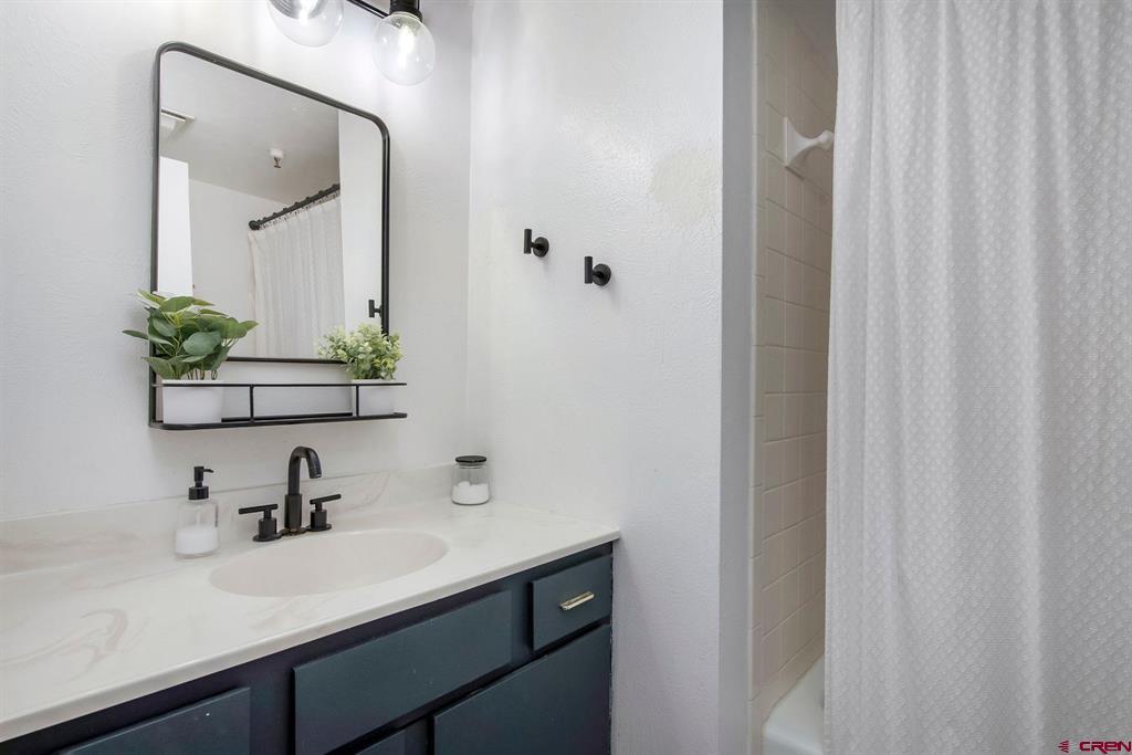 32 Hunter Hill Road Unit: B-204