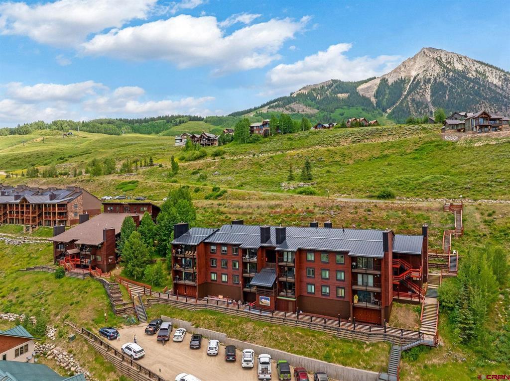 32 Hunter Hill Road Unit: B-204