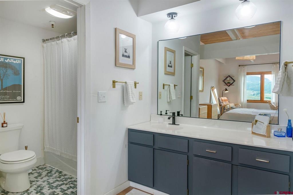 32 Hunter Hill Road Unit: B-204