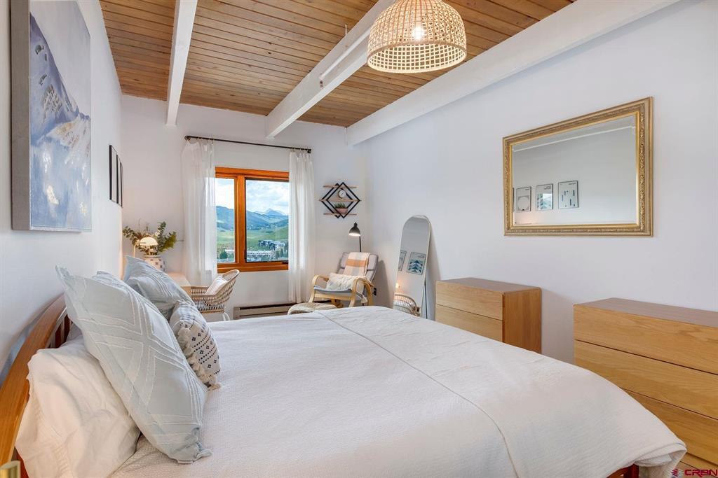 32 Hunter Hill Road Unit: B-204