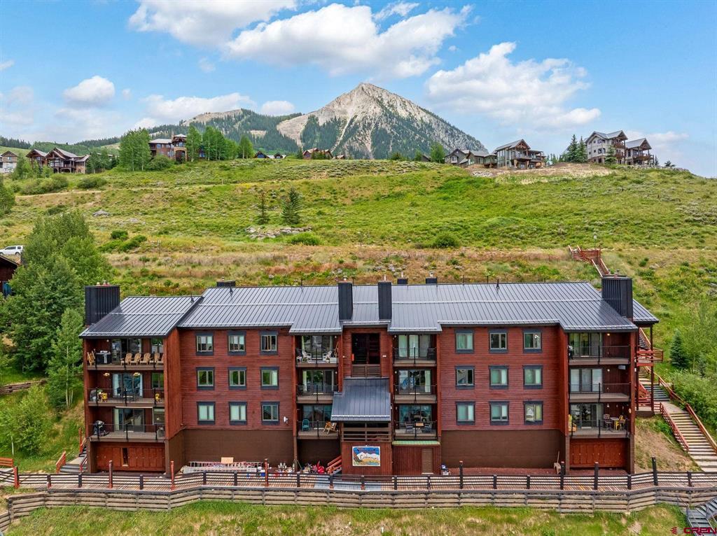 32 Hunter Hill Road Unit: B-204