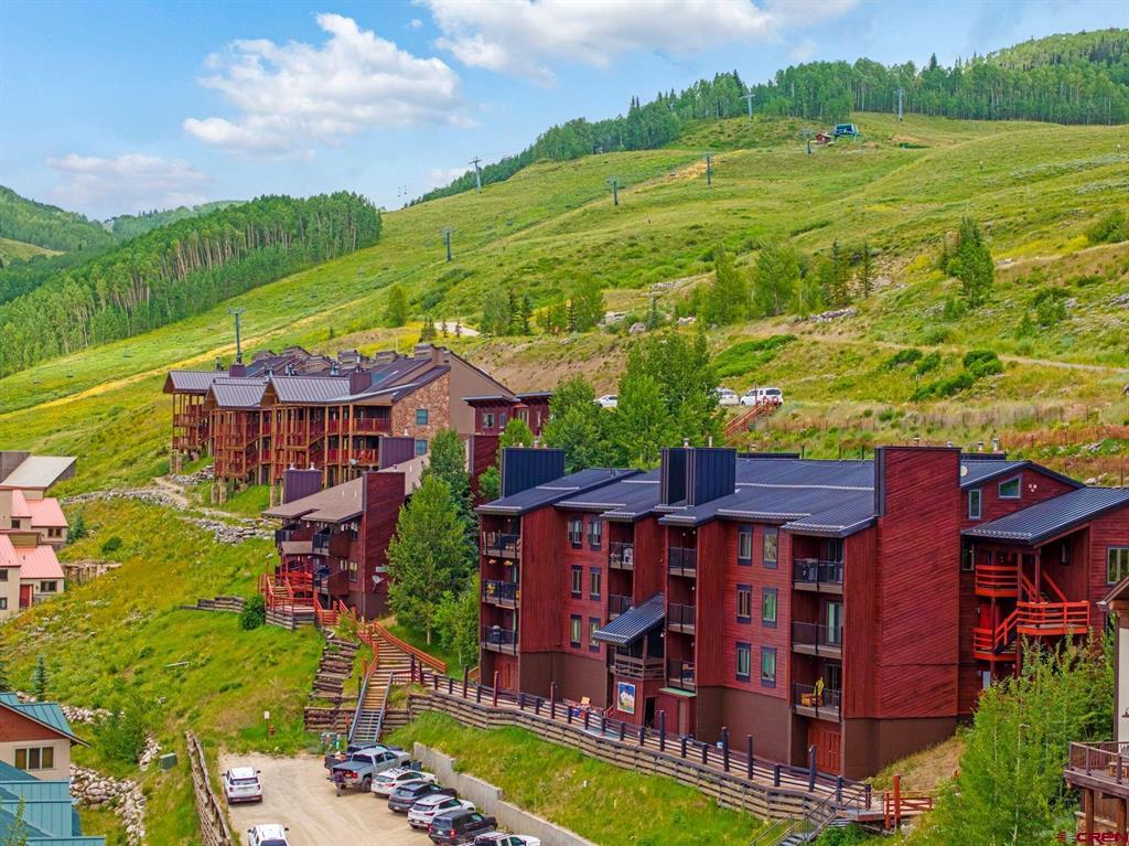 32 Hunter Hill Road Unit: B-204