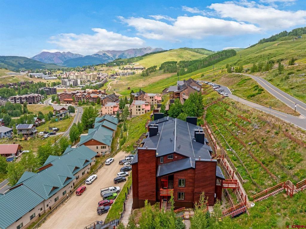 32 Hunter Hill Road Unit: B-204