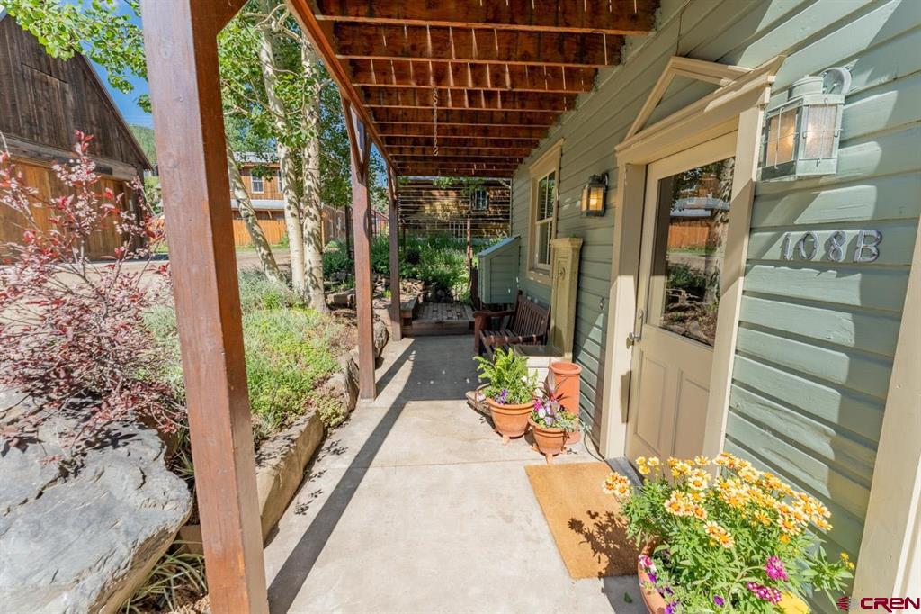 108 Maroon Avenue Unit: B