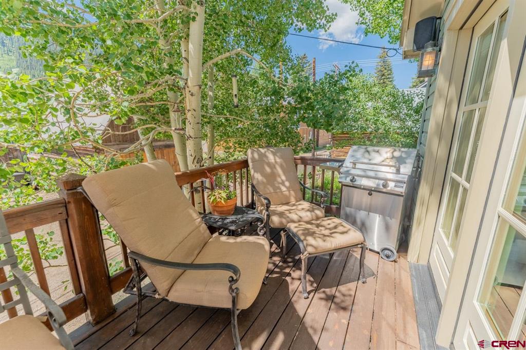 108 Maroon Avenue Unit: B