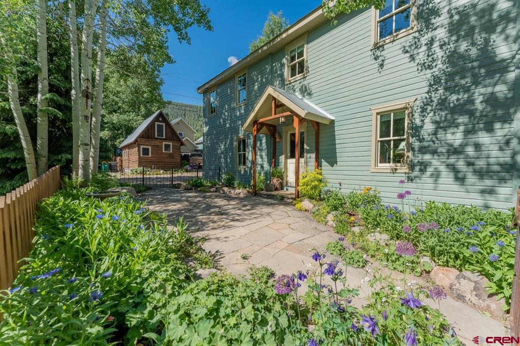 108 Maroon Avenue Unit: B