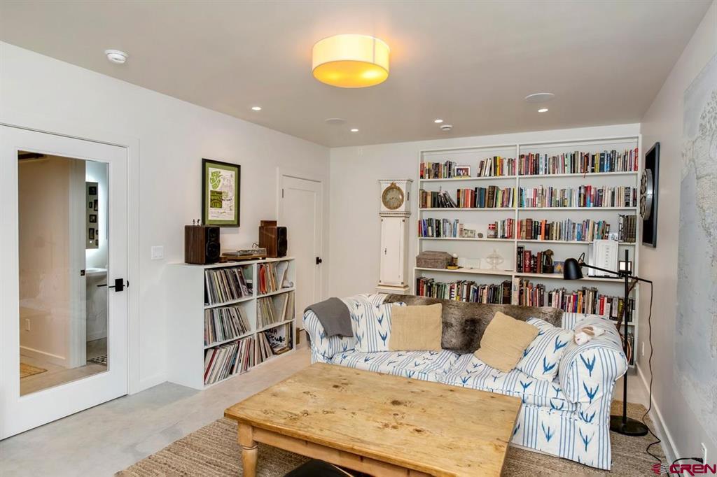 624 Nicholson Lake Ridge Road