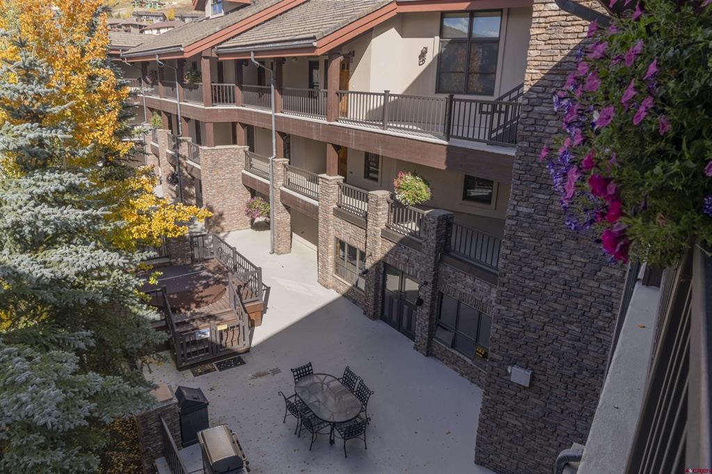 9 Hunter Hill Road Unit: 301