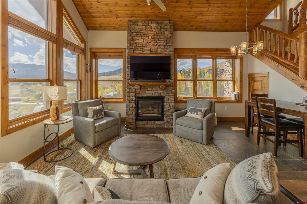 9 Hunter Hill Road Unit: 301