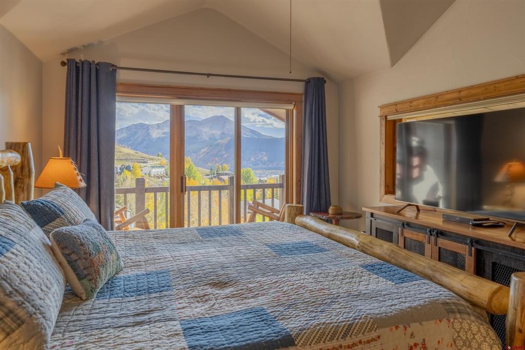 9 Hunter Hill Road Unit: 301