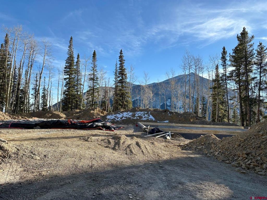 997 Saddle Ridge Road