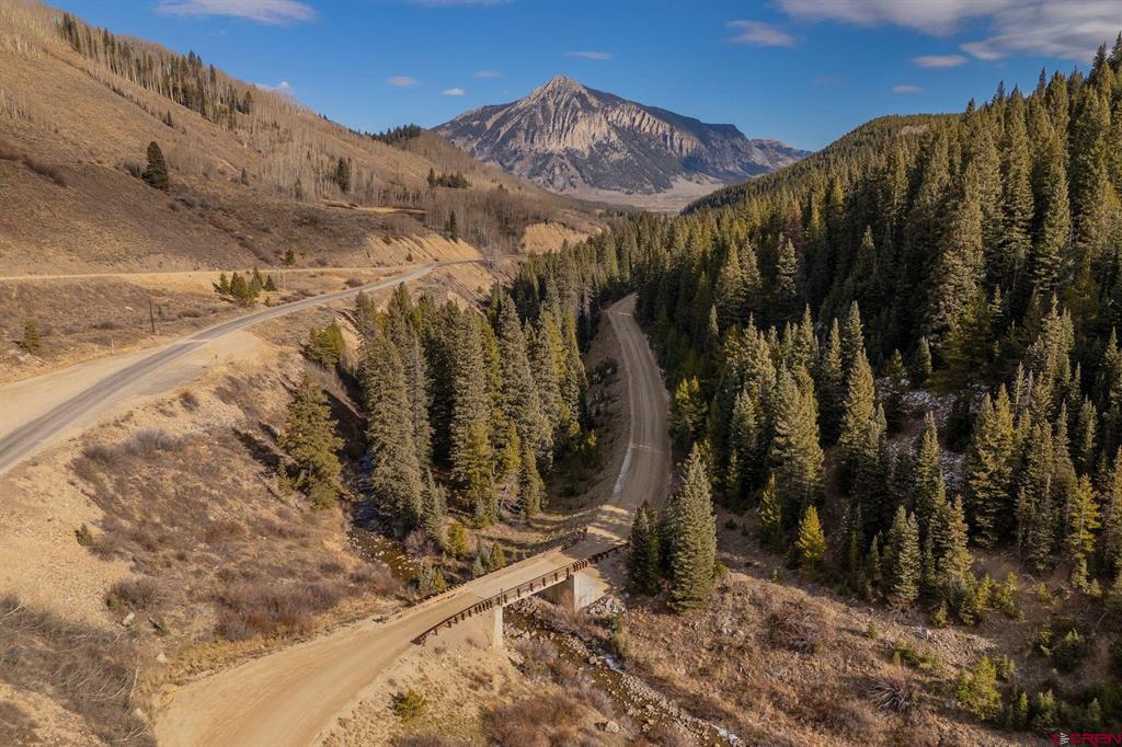 997 Saddle Ridge Road