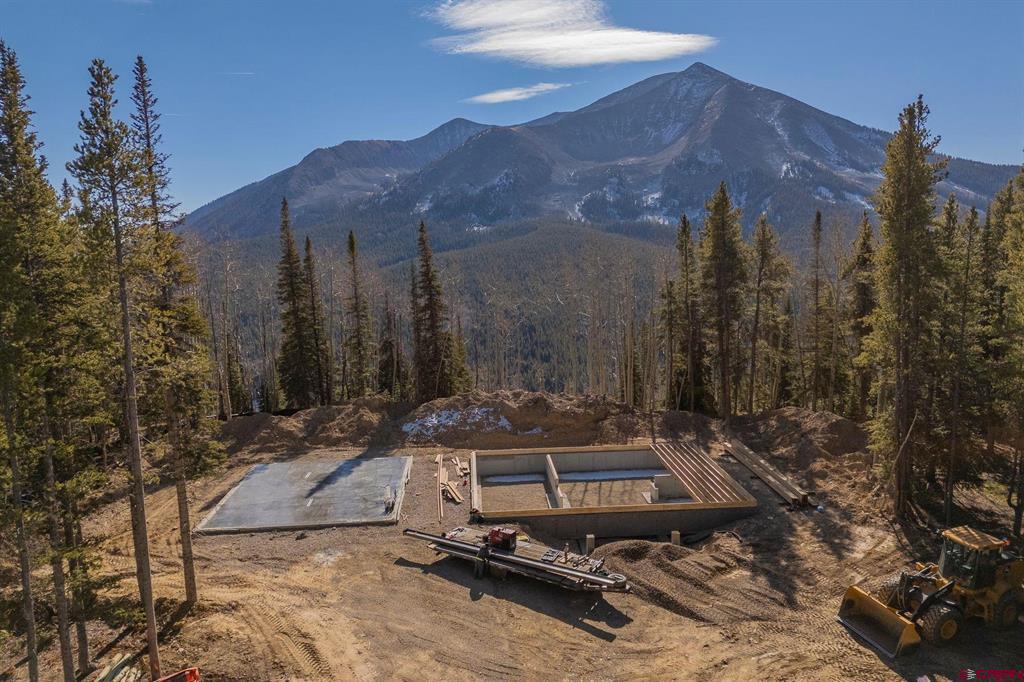 997 Saddle Ridge Road