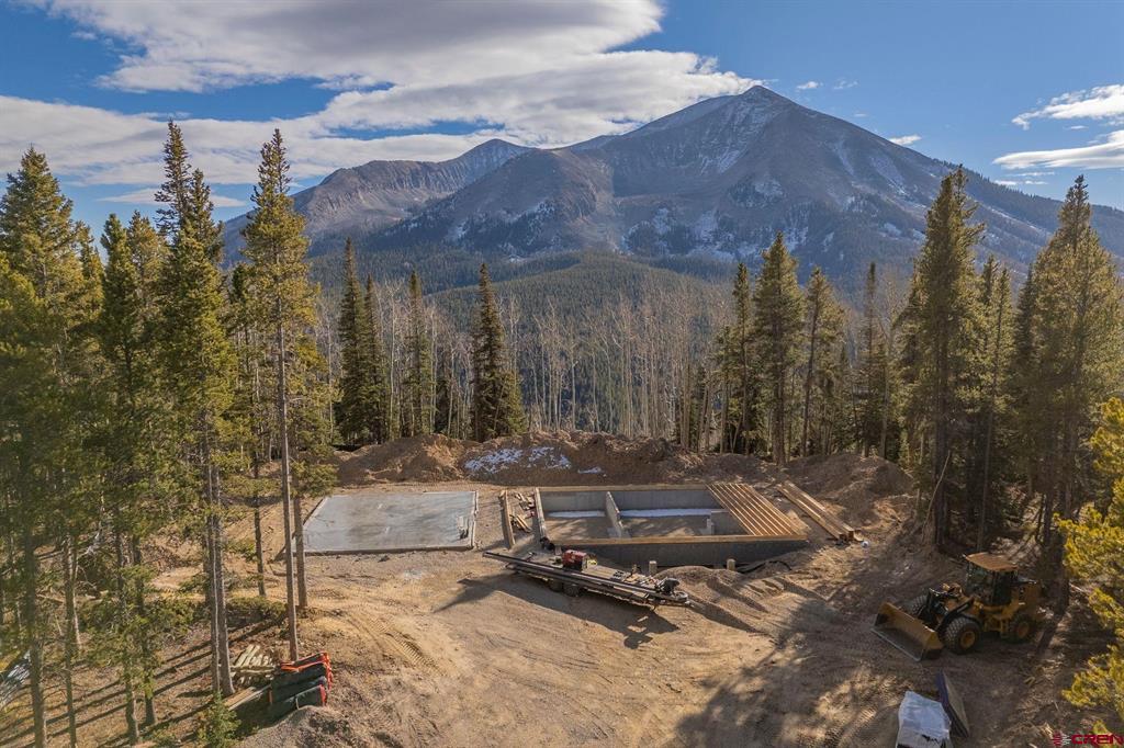 997 Saddle Ridge Road