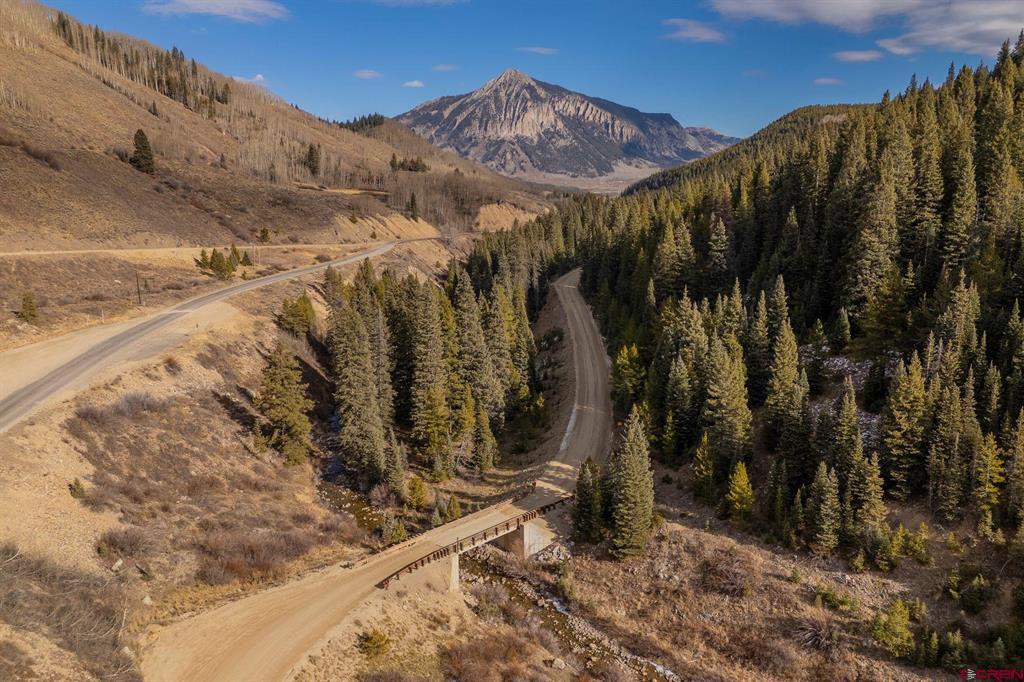 980 Saddle Ridge Road