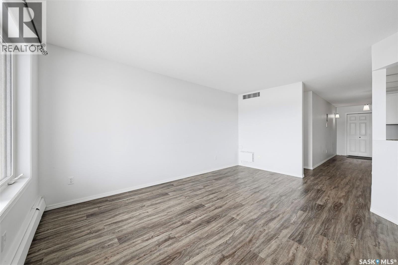 212 305 34th STREET W