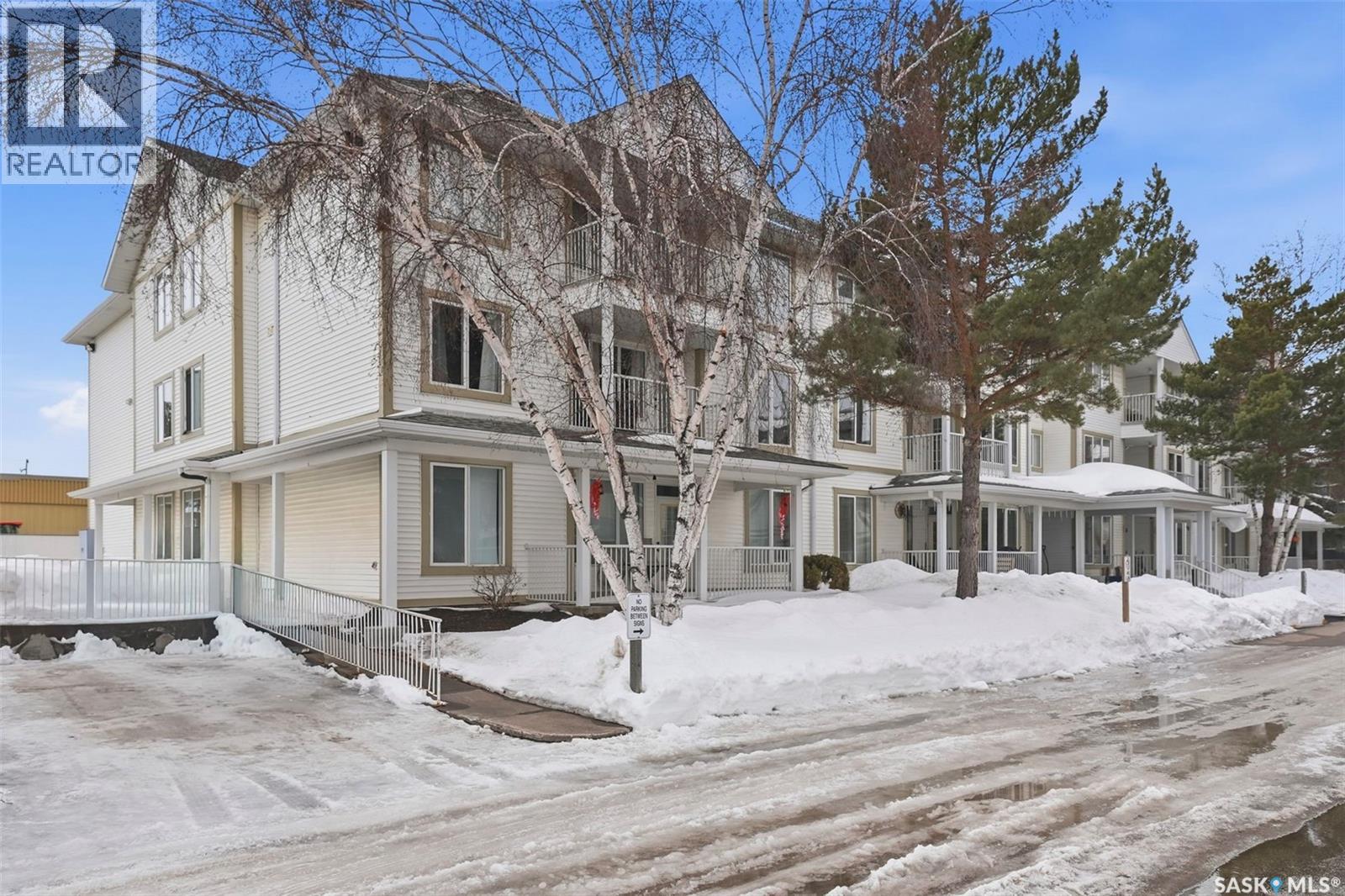 212 305 34th STREET W