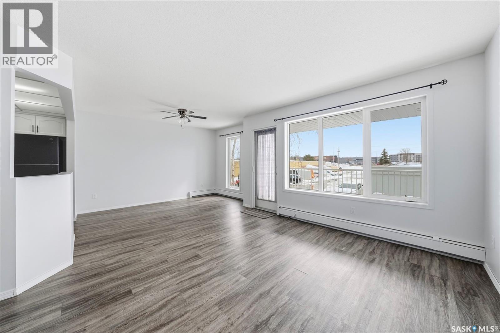 212 305 34th STREET W