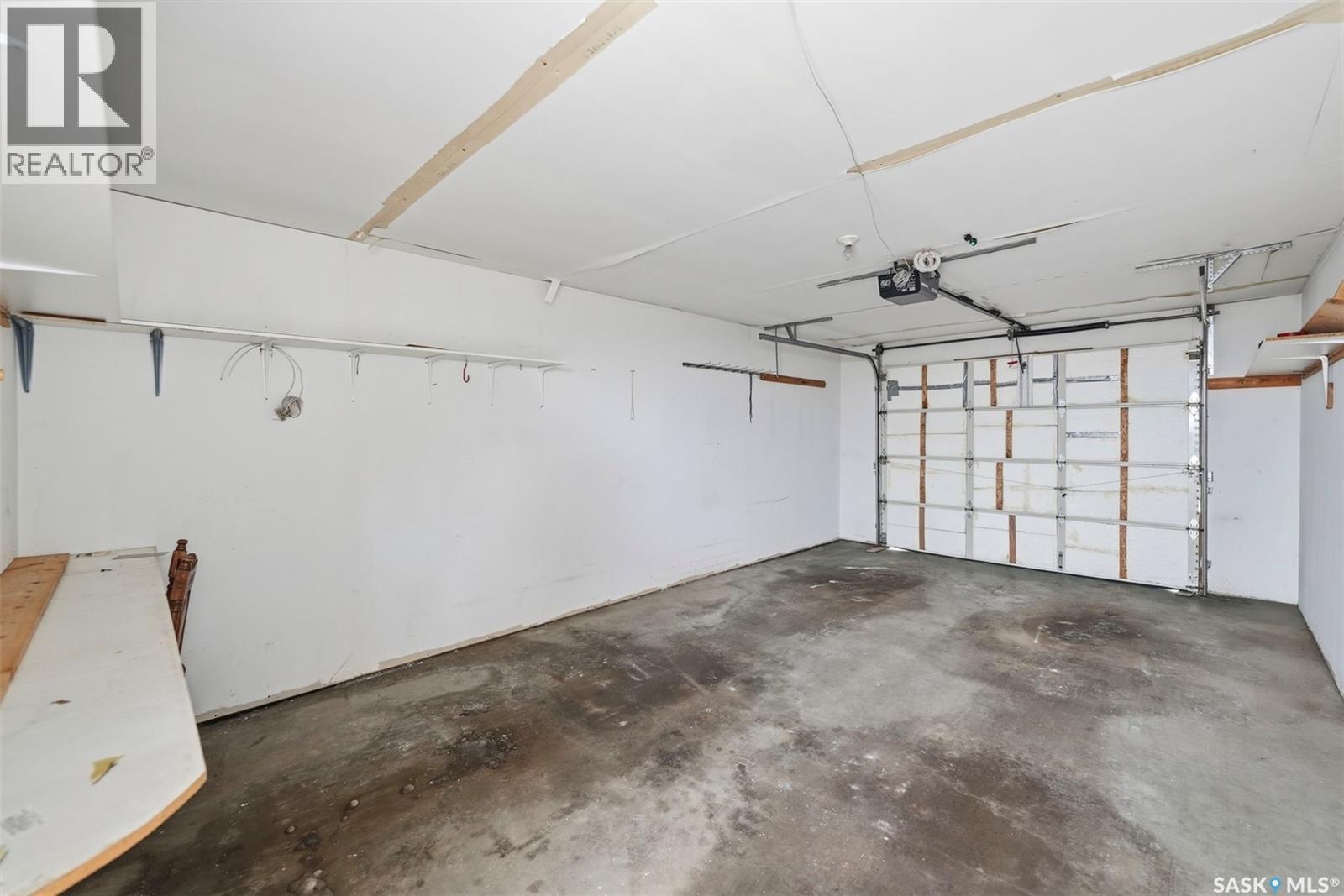 212 305 34th STREET W