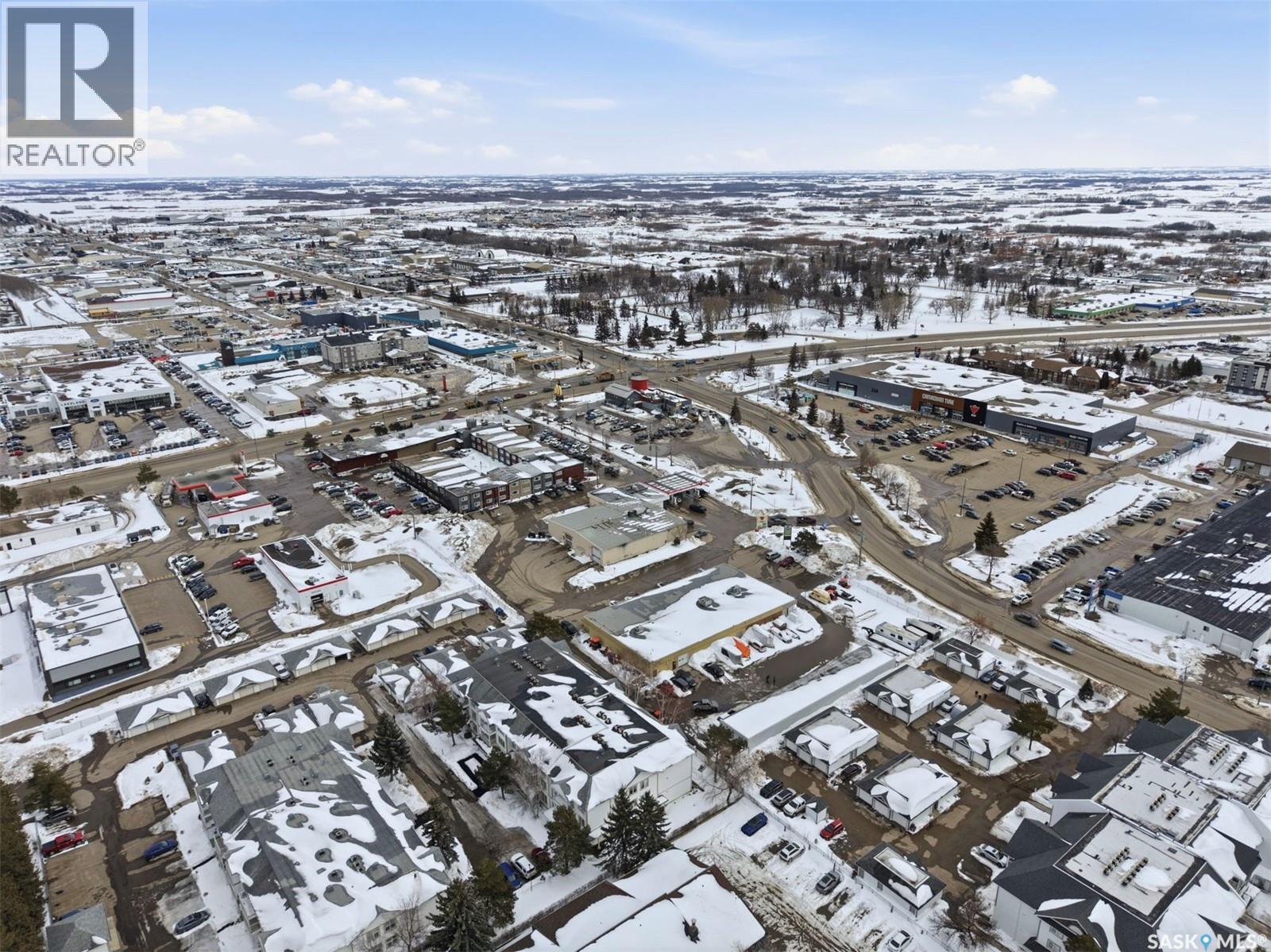 212 305 34th STREET W