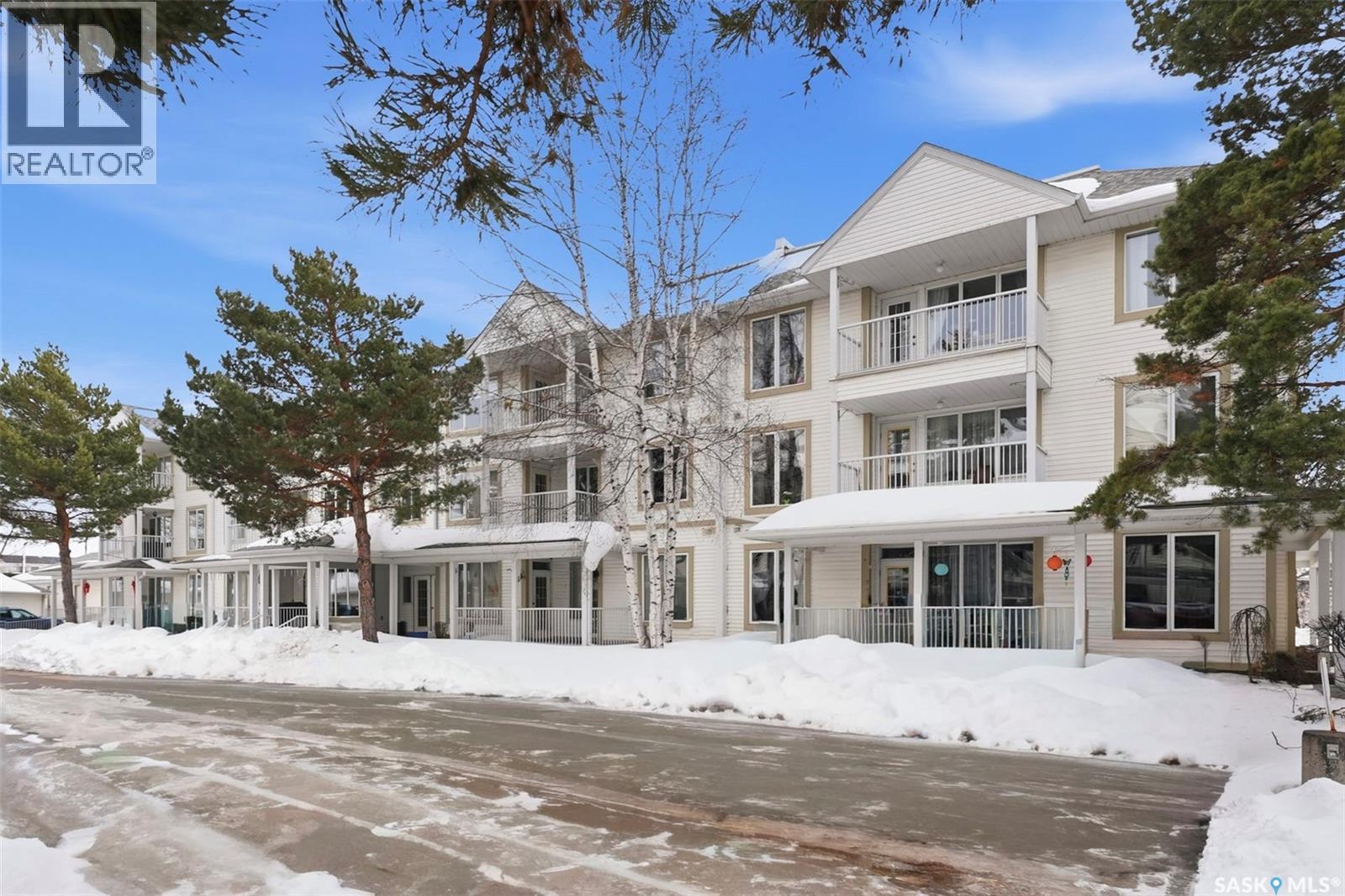 212 305 34th STREET W