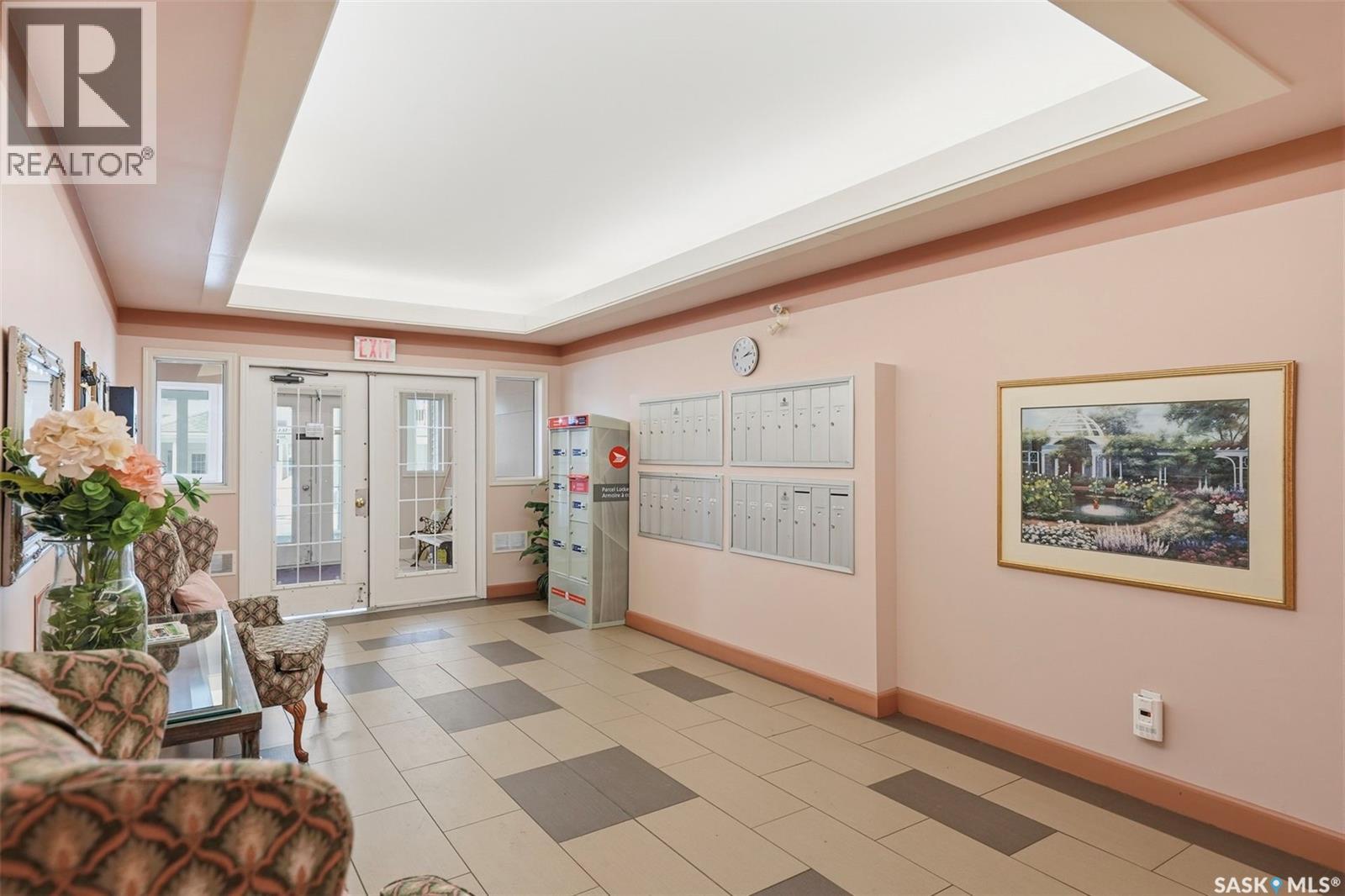 212 305 34th STREET W