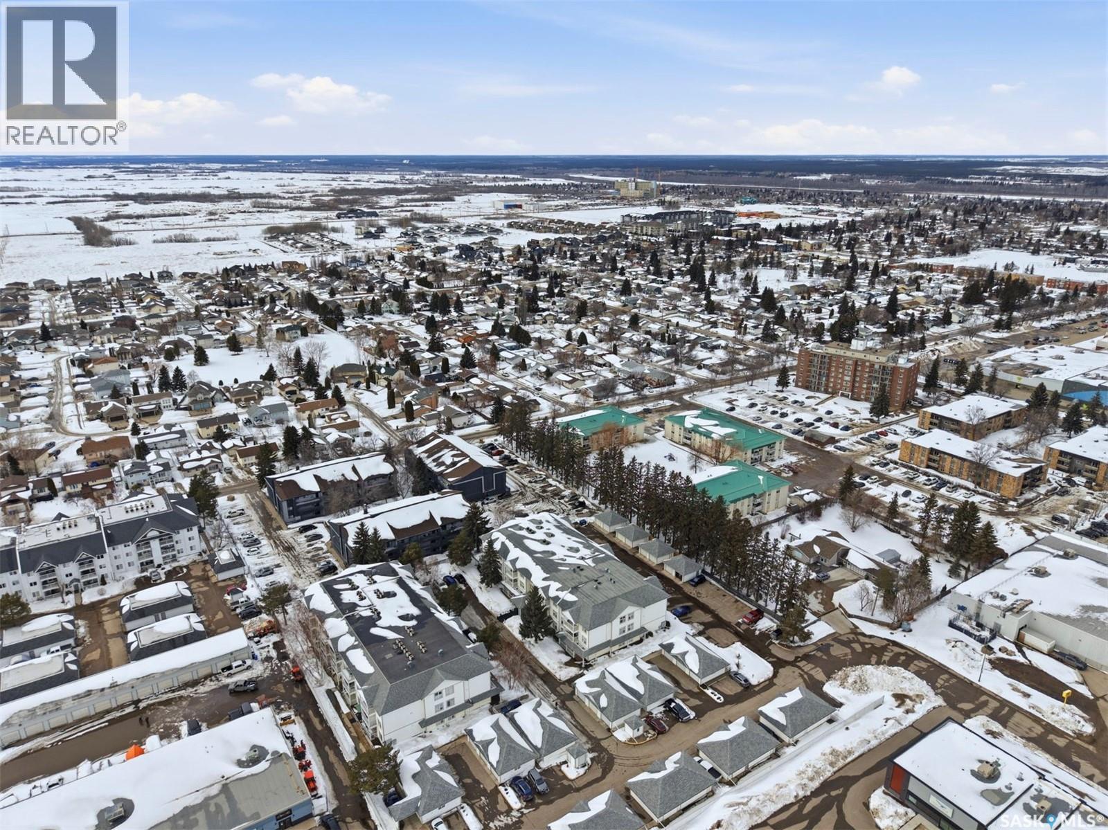 212 305 34th STREET W