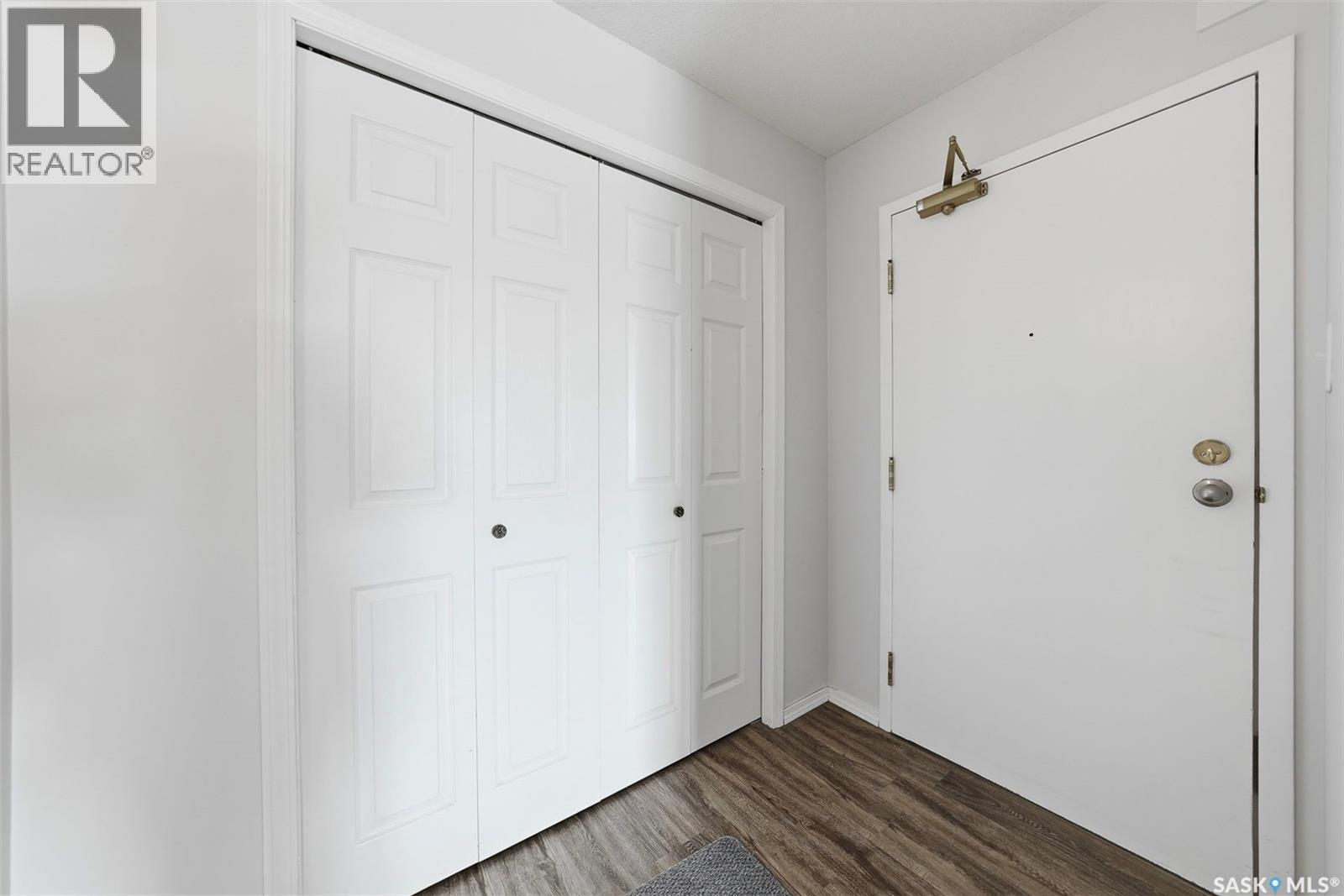 212 305 34th STREET W