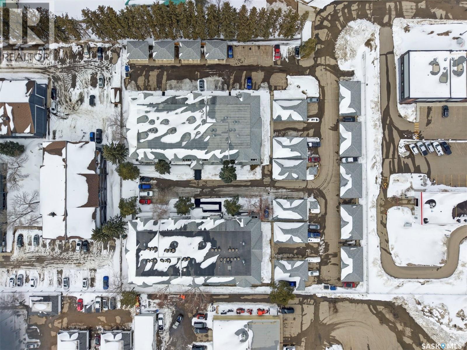 212 305 34th STREET W