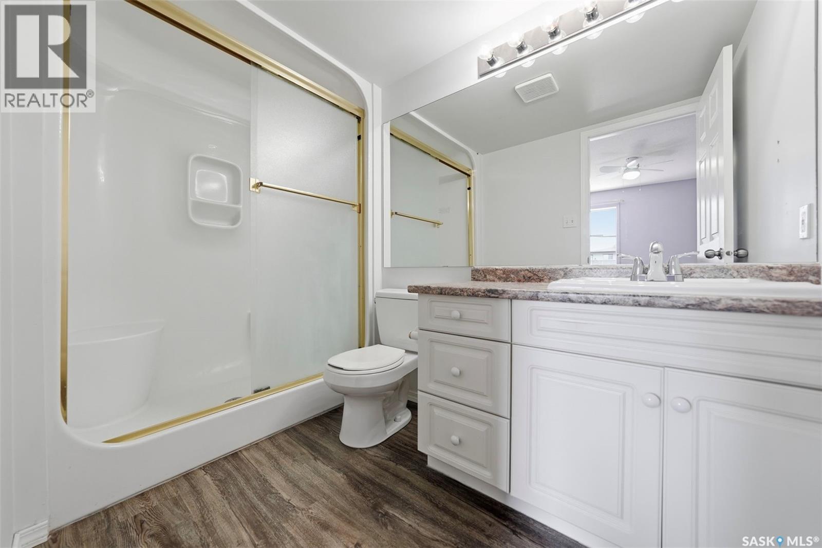 212 305 34th STREET W