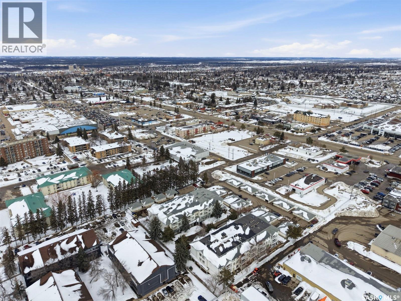 212 305 34th STREET W