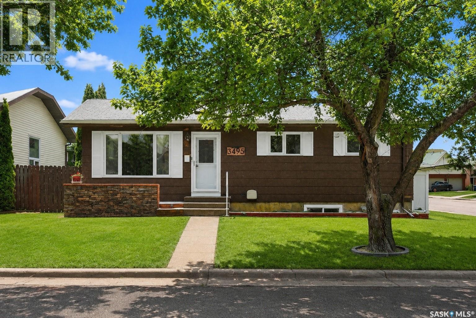 3495 Eagle CRESCENT