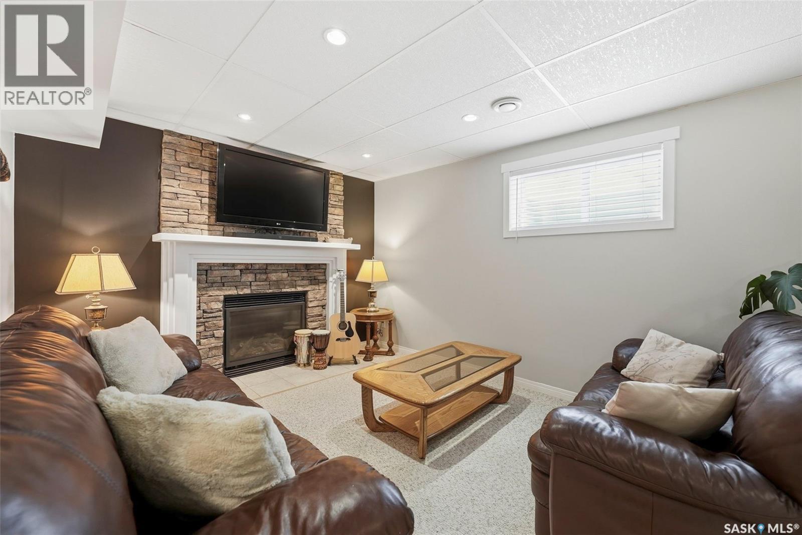3495 Eagle CRESCENT