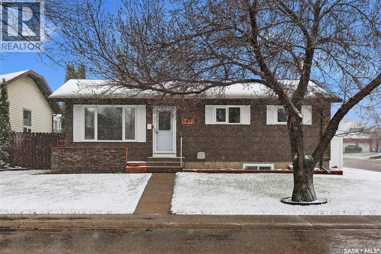 3495 Eagle CRESCENT