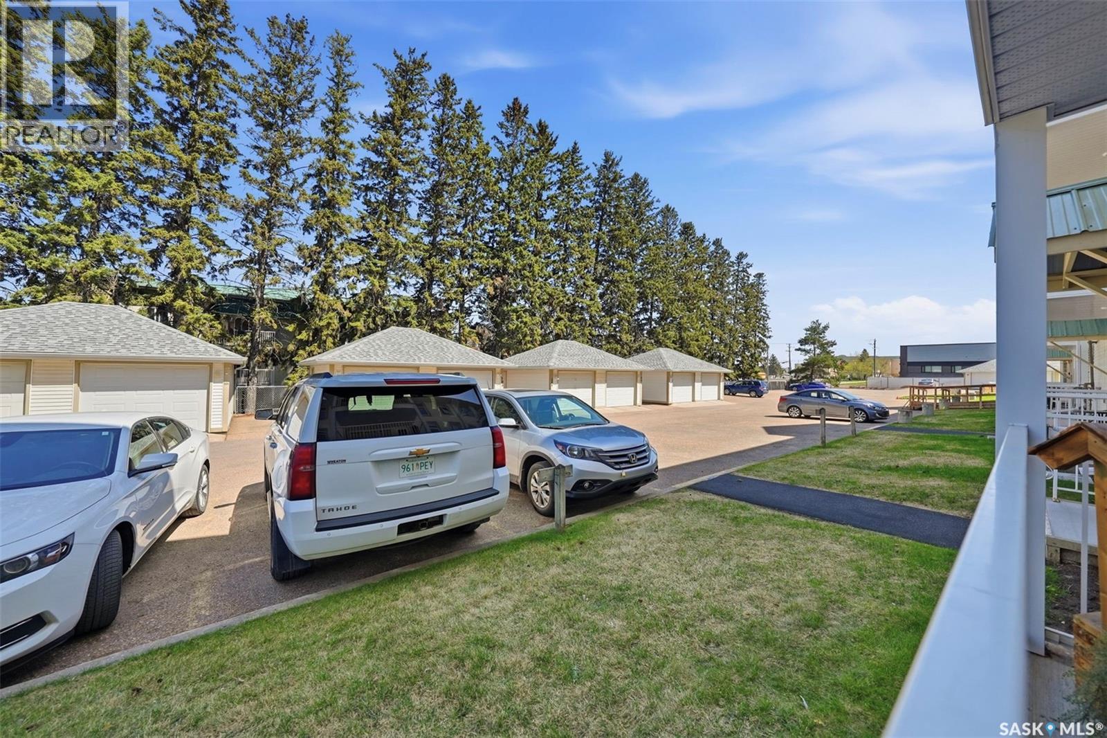 105 301 34th STREET W